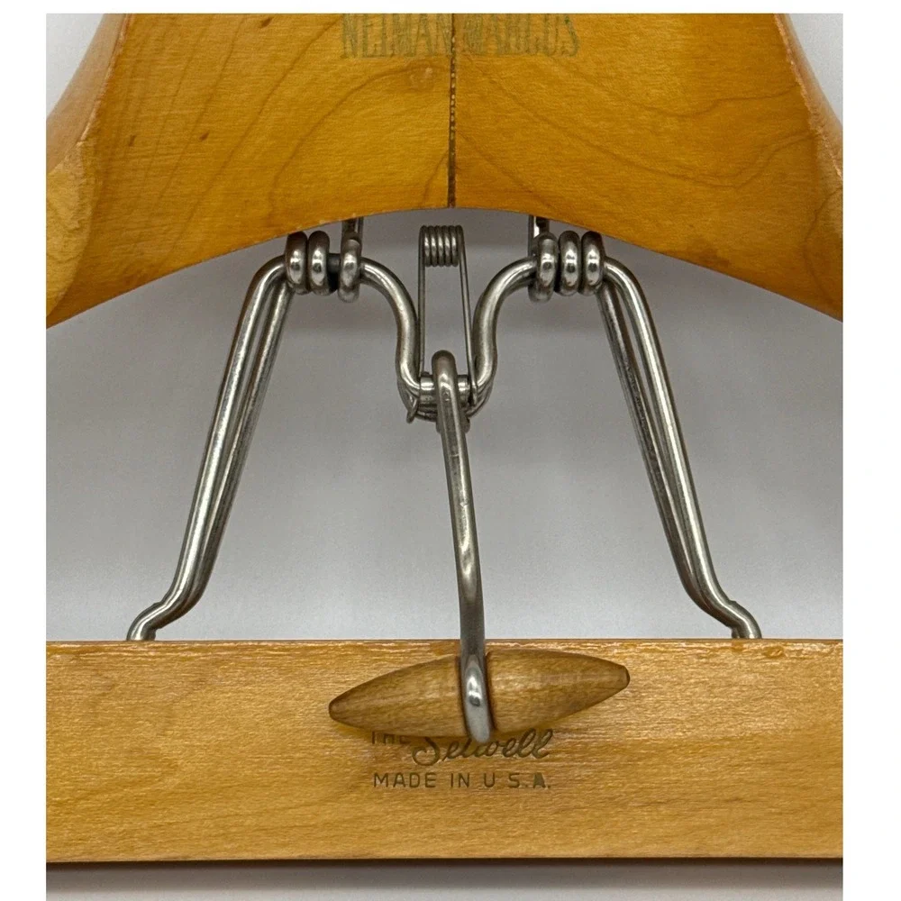 Vintage Neiman Marcus‎ Setwell Wood Suit Hanger Wishbone Clamp Clothes Pants USA